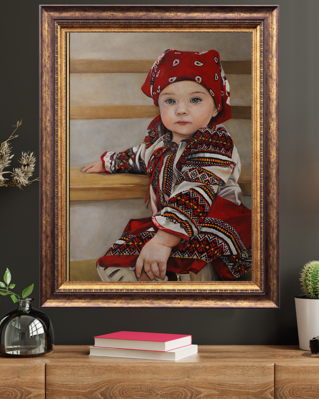 Portret de copil prezentat în ramă